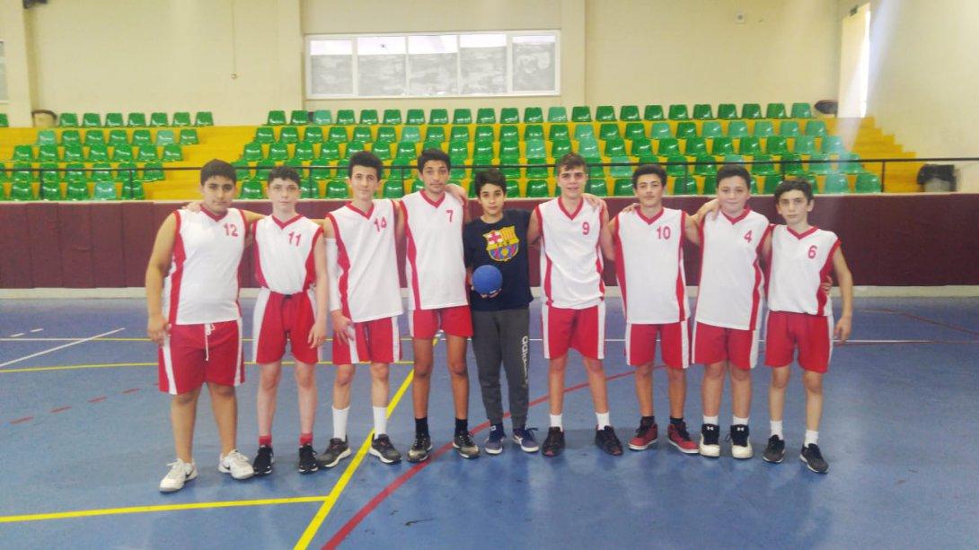 Faruk Demirbağ Ortaokulu Hentbol Takımı Okul Sporları Yıldızlar Hentbol Türkiye Şampiyonasına Katılmaya Hak Kazandı.