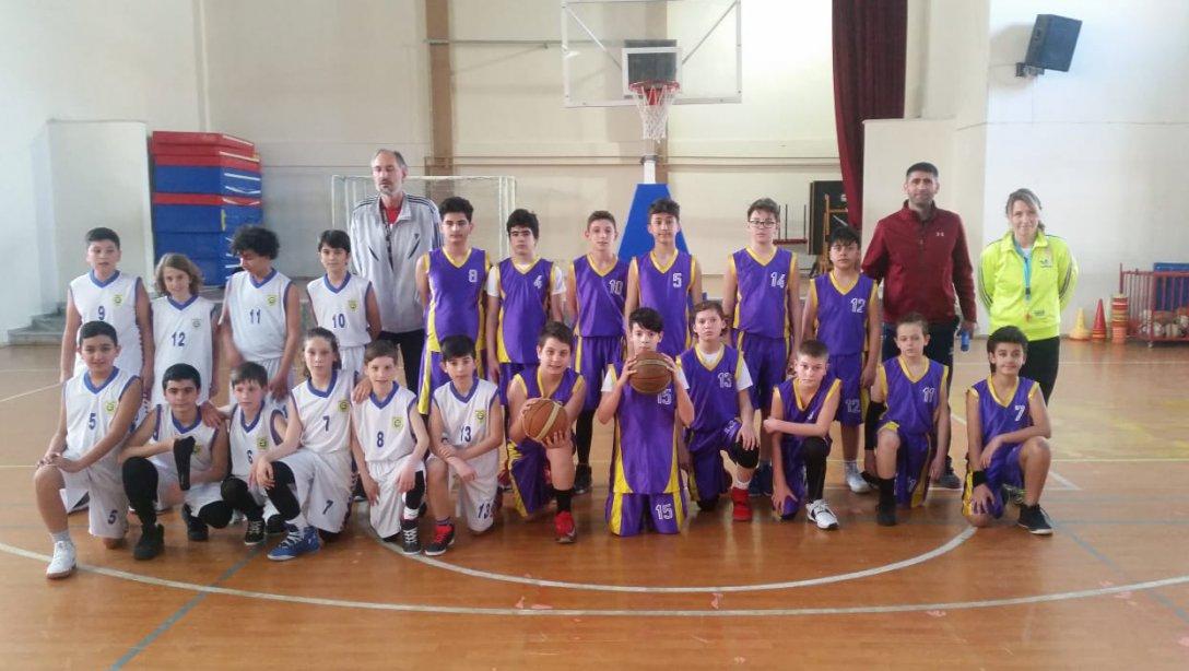 İlçemiz Ortaokullar Arası Düzenlenen Küçük Erkekler Basketbol Turnuvasında Bahçeşehir Kurtköy Kampüsü Pendik Birincisi Oldu.