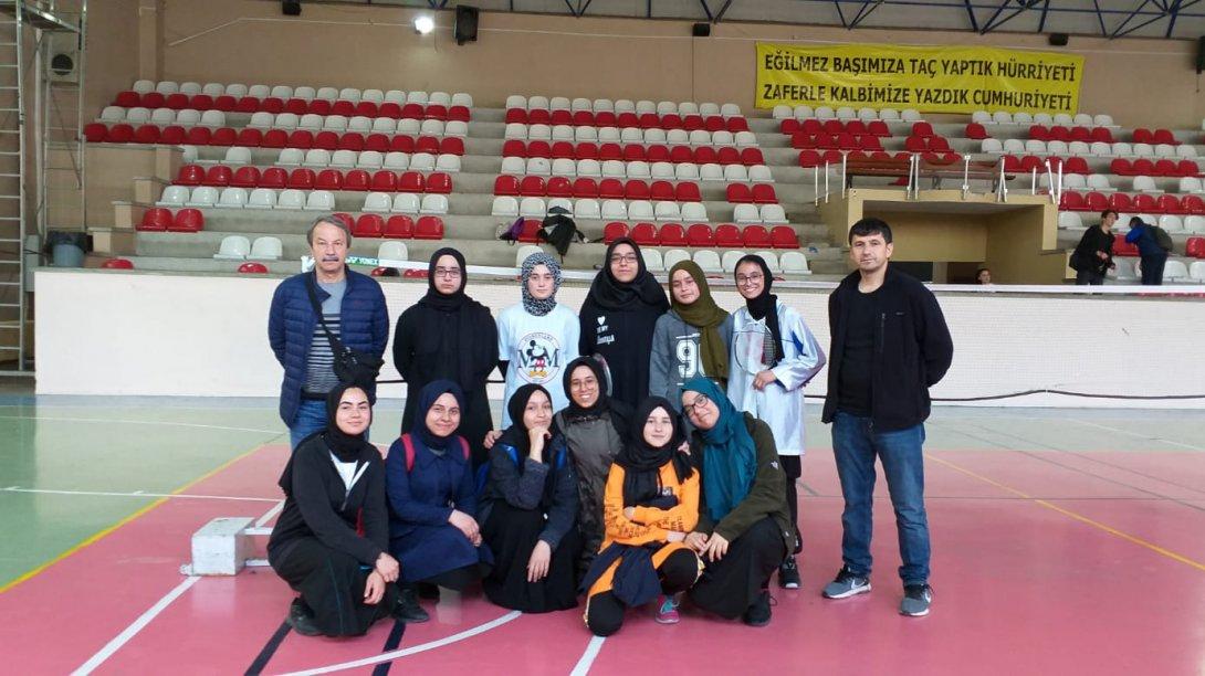 İlçemiz Liseler Arası Düzenlenen Genç Kızlar Badminton Turnuvasında Pendik Uluslararası Kız Anadolu İmam Hatip Lisesi Pendik Birincisi Oldu. 