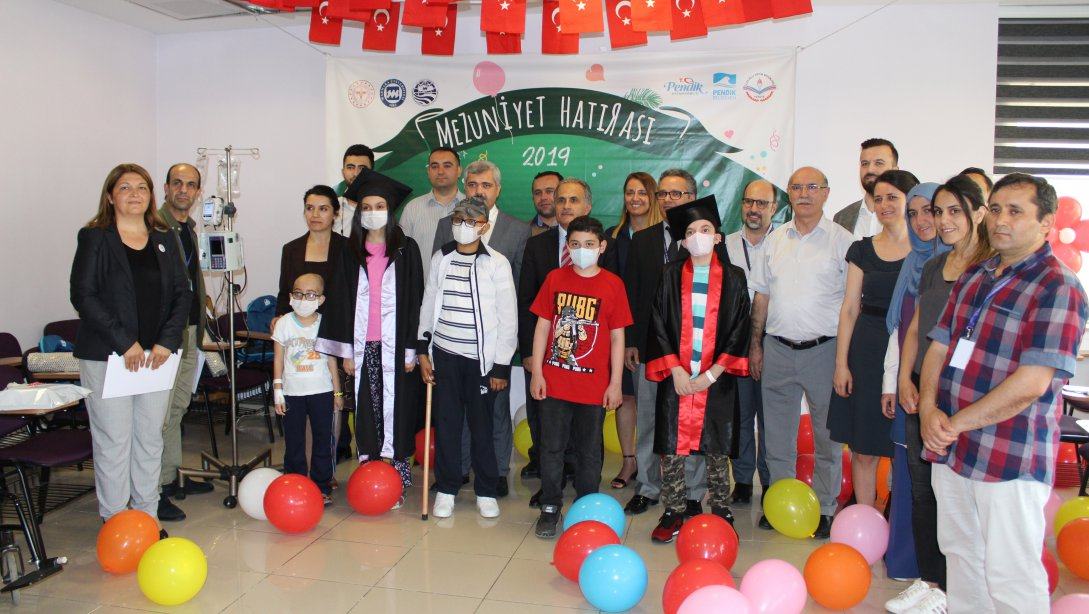 Marmara Üniversitesi Pendik Eğitim ve Araştırma Hastanesinde Karne Sevinci