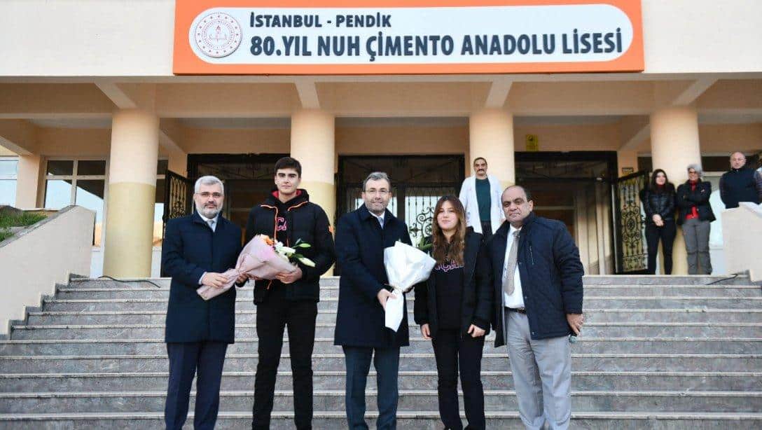 Pendik Belediye Başkanımız Sn. Ahmet Cin ve İlçe Milli Eğitim Müdürümüz  Aytekin Yılmaz 80. Yıl Nuh Çimento Anadolu Lisesi ziyaret etti
