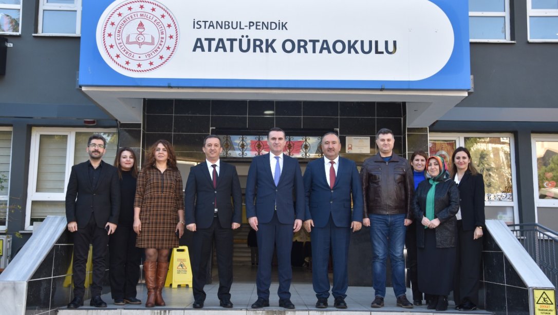 Pendik Kaymakamımız Sn. Mehmet Yıldız Atatürk Ortaokuluna ziyaret etti.