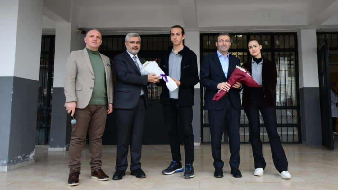 Pendik Belediye Başkanımız Sn. Ahmet Cin Nuri Demirağ Mesleki ve Teknik Anadolu Lisesini ziyaret etti