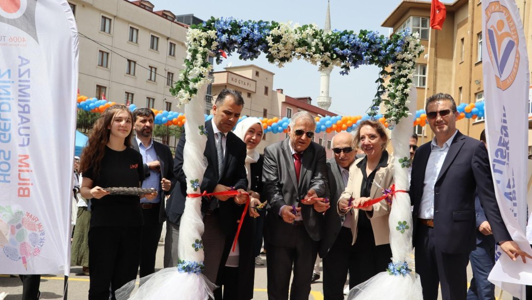 Velibaba Mesleki ve Teknik Anadolu Lisesi Tübitak 4006 /A-Bilim Fuarı Açılışı gerçekleşti.