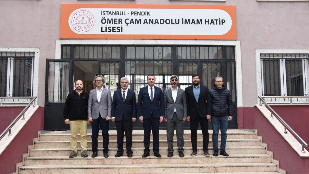 Pendik Kaymakamımız Sn. Mehmet Yıldız Ömer Çam Anadolu İmam Hatip Lisesini ziyaret etti.