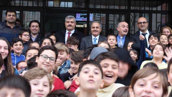 Pendik Kaymakamımız ve İlçe Milli Eğitim Müdürümüz Orhan Sinan Hamzaoğlu Ortaokulunu Ziyaret Etti.