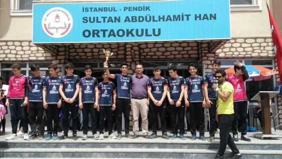 Sultan Abdülhamit Han Ortaokulu Hentbol Takımı Anadolu Yıldızlar Liginde Türkiye İkincisi