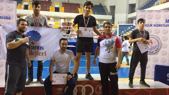 Öğrencimiz Enes Koz Okul Sporları Muaythai Türkiye Şampiyonasında Türkiye Birincisi 