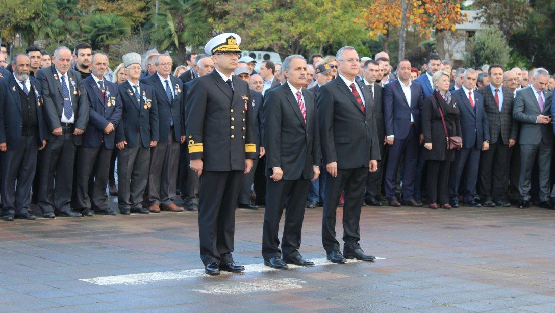 10 Kasım Atatürk´ü Anma Günü Çelenk Sunma Töreni Pendik Sahil Atatürk Anıtı´nda Gerçekleştirildi.