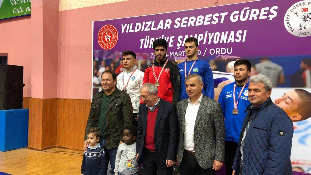 Öğrencimiz Ömer Ağtaş Yıldızlar Serbest Güreş Türkiye Şampiyonu
