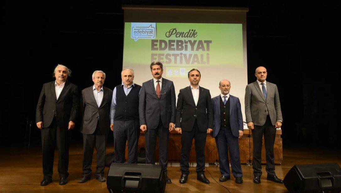 Pendik Edebiyat Festivali Şehir ve Edebiyat Paneli ile Başladı.