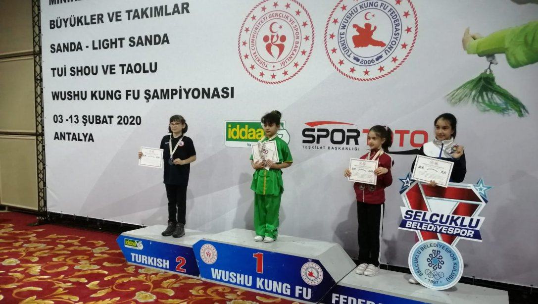 Milli Öğrencimiz Sena Erol Türkiye Wushu Kung Fu Şampiyonasında 4 Madalya Kazandı.