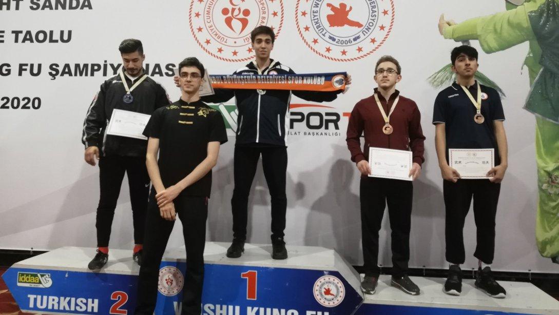 Öğrencimiz Esat Ömer AY 2020 Türkiye Wushu Kung Fu Şampiyonasında 2 Kez Türkiye Şampiyonu