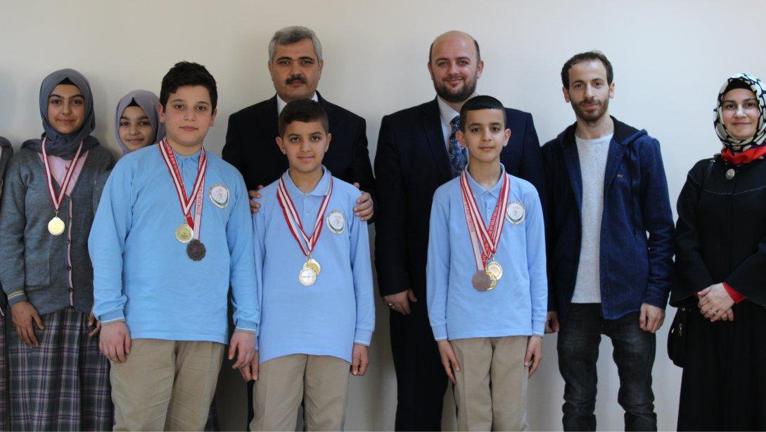 Şemsi Tebrizi İmam Hatip Ortaokulu Öğrencileri İlçe Milli Eğitim Müdürümüz Sn. Aytekin Yılmaz'ı ziyaret etti.