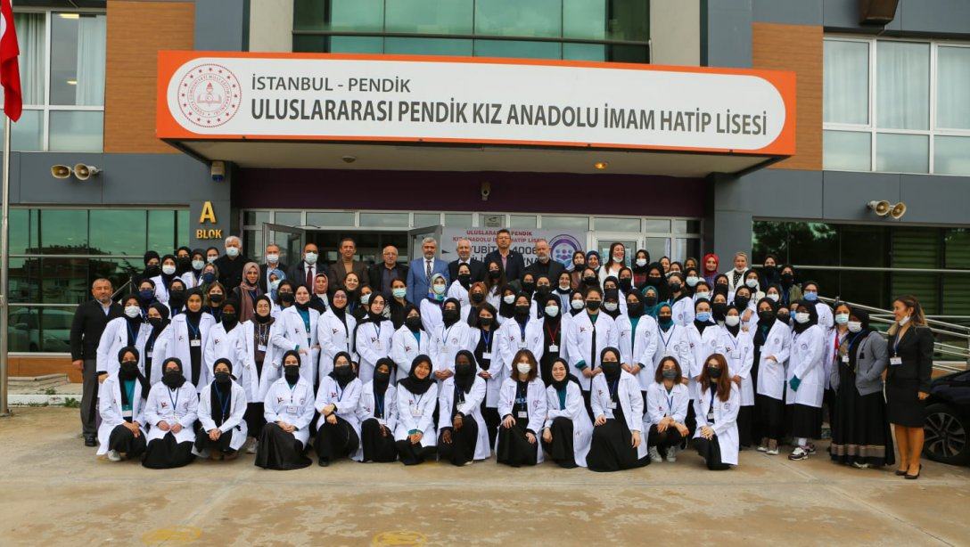 Uluslararası Pendik Kız Anadolu İmam Hatip Lisesi Tübitak 4006 Bilim Fuarı Açılışı Yapıldı.