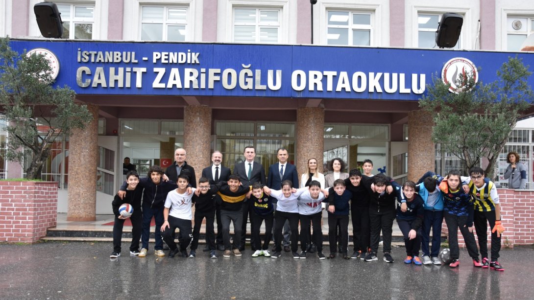 Pendik Kaymakamımız Sn. Mehmet Yıldız Cahit Zarifoğlu Ortaokulunu ziyaret etti.