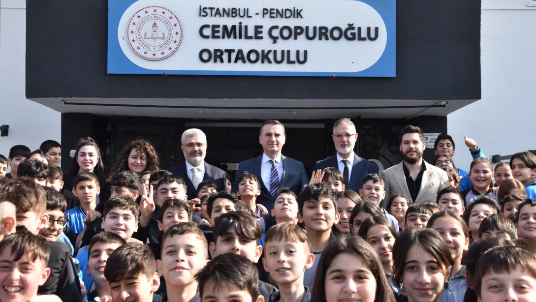 Pendik Kaymakamımız Sn. Mehmet Yıldız Cemile Çopuroğlu Ortaokulunu ziyaret etti.