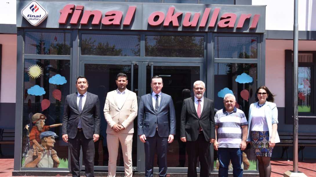Pendik Kaymakamımız Sn. Mehmet Yıldız Özel Pendik Final Okullarını ziyaret etti.