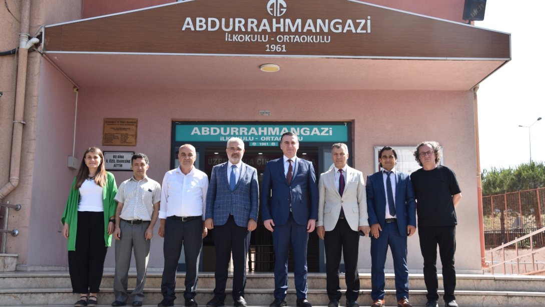 Pendik Kaymakamımız Sn. Mehmet Yıldız Abdurrahmangazi Ortaokulunu ziyaret etti.